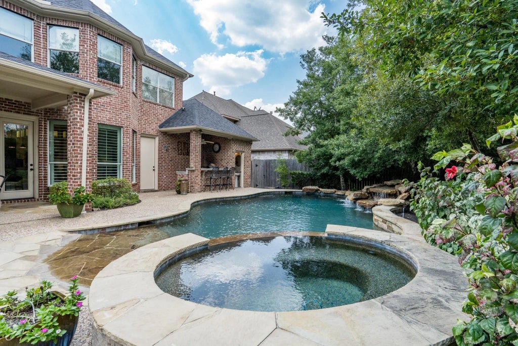 14310 Darschelle Court, Houston