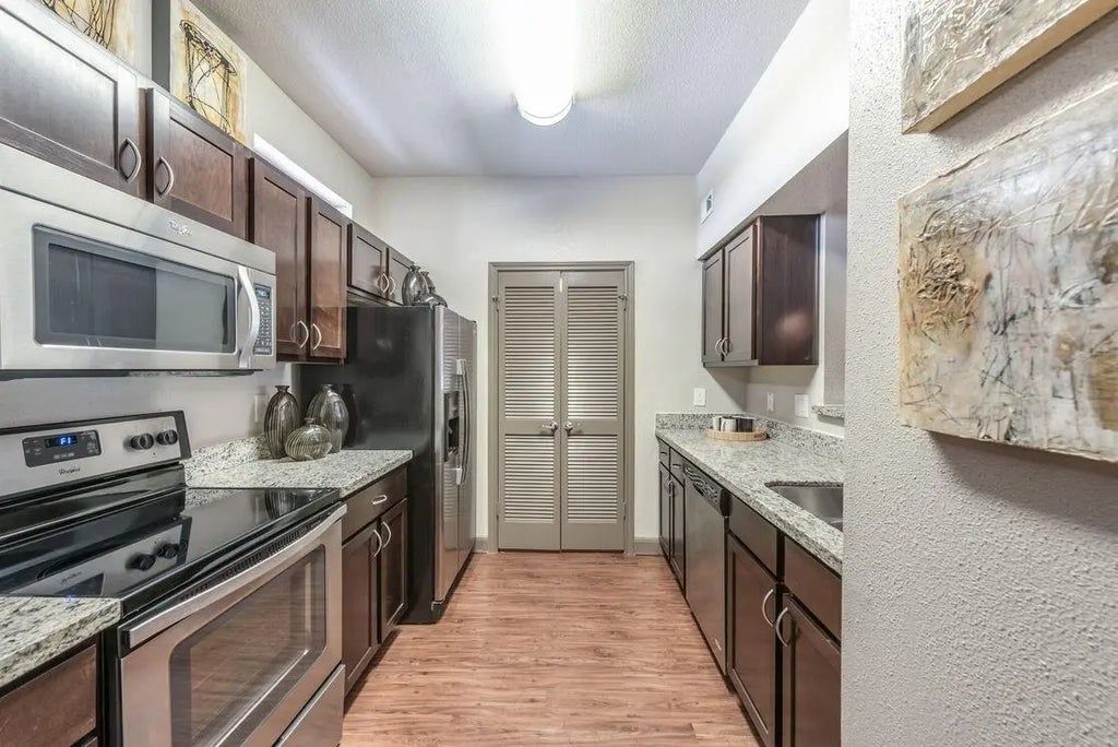 5800 Woodway Drive 0139, Houston