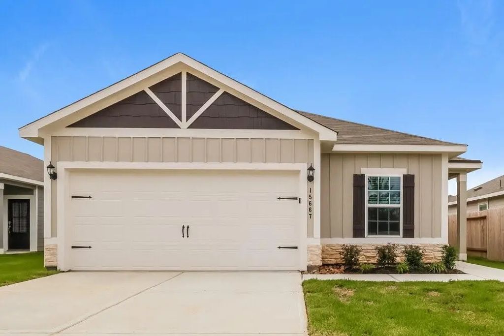 15667 Plum Brook Drive, Conroe