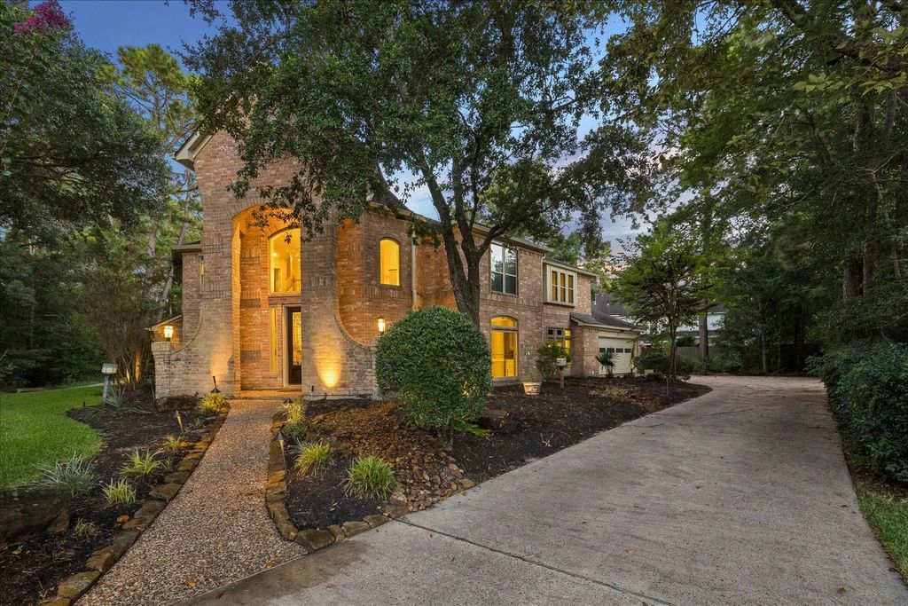 44 Dovewood Place, The Woodlands