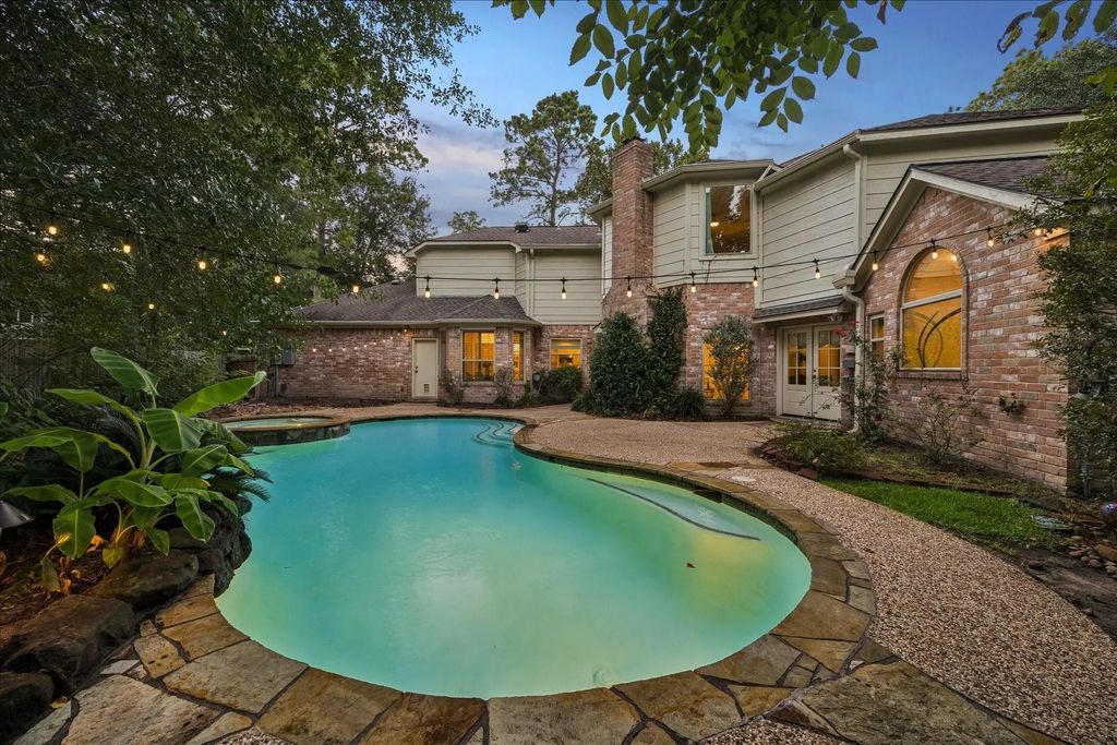 44 Dovewood Place, The Woodlands
