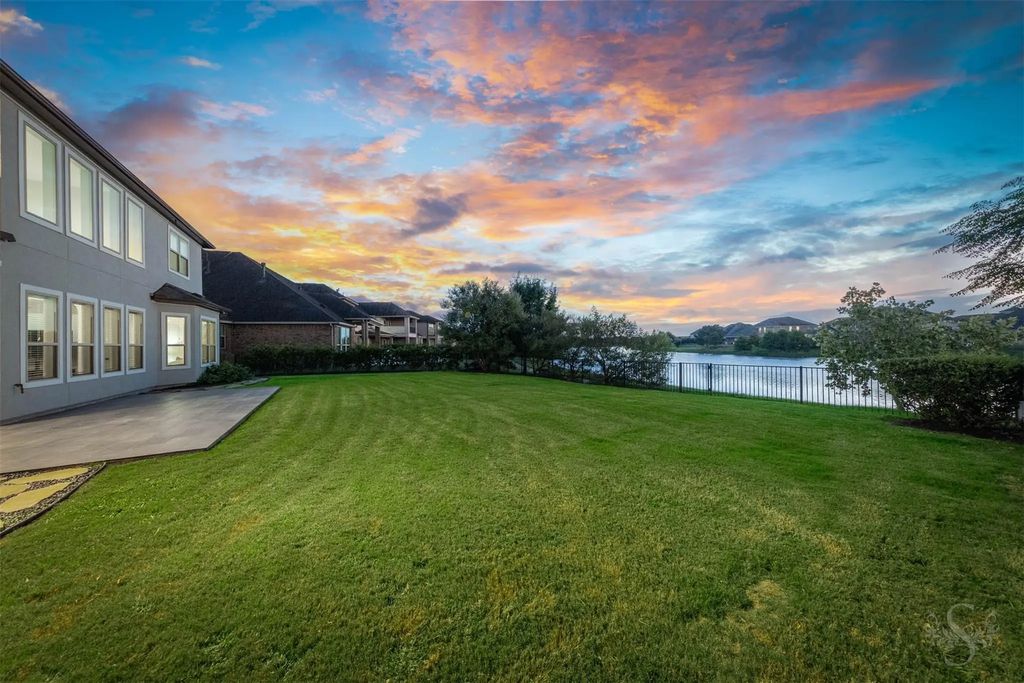 5026 Quiet Falls Lane, Fulshear