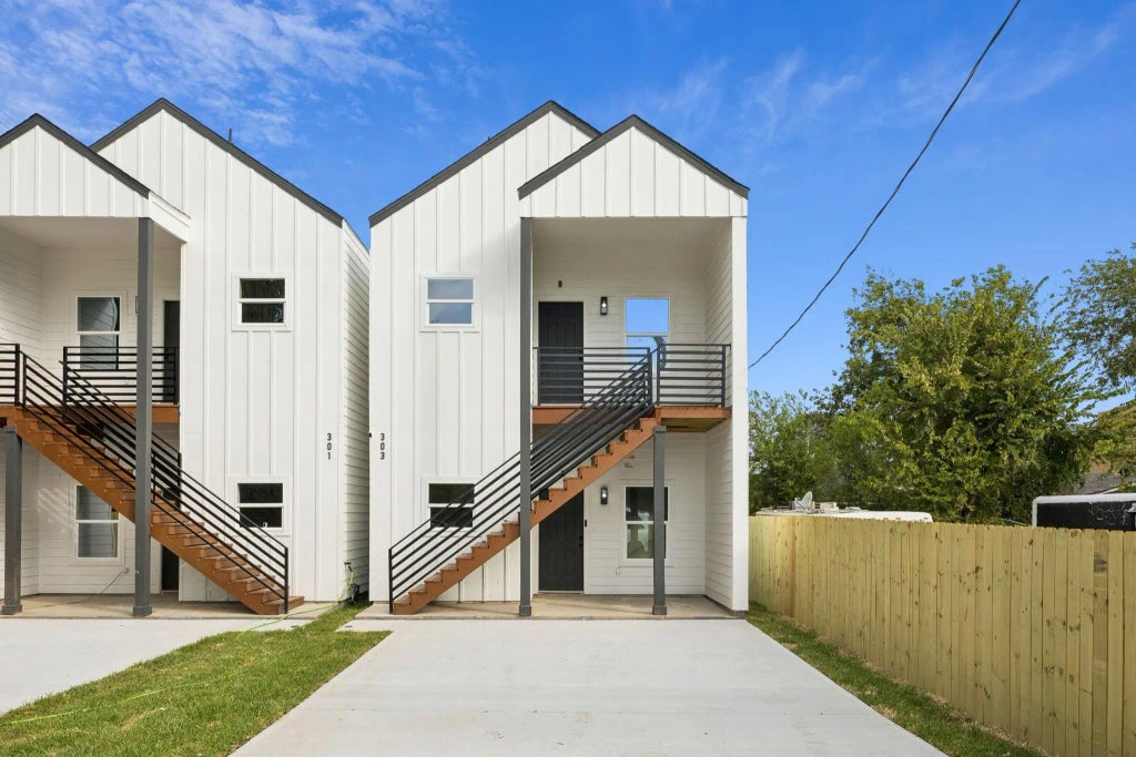 303 Cartersville Street, Houston