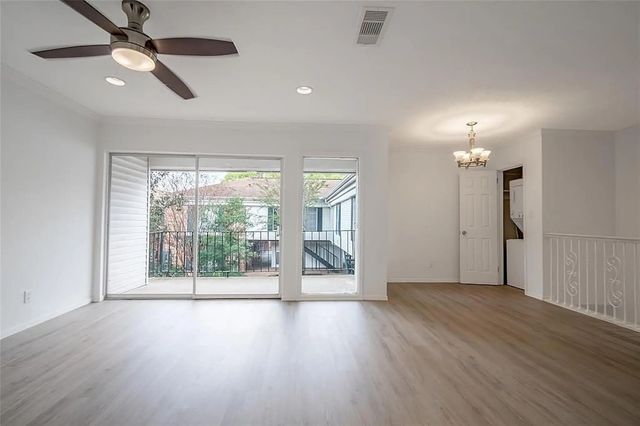 3400 Timmons Lane 32, Houston