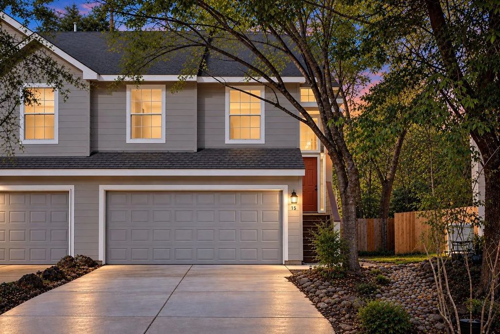 15 Marble Rock Place, The Woodlands