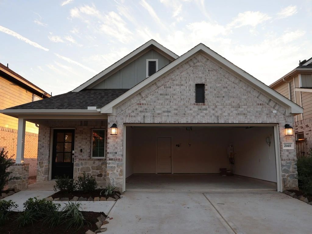 21411 Jacaranda Blossom Way, Tomball