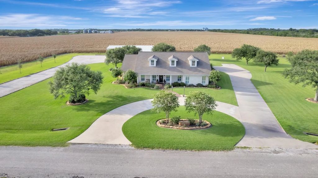 444 County Road 237, Ganado