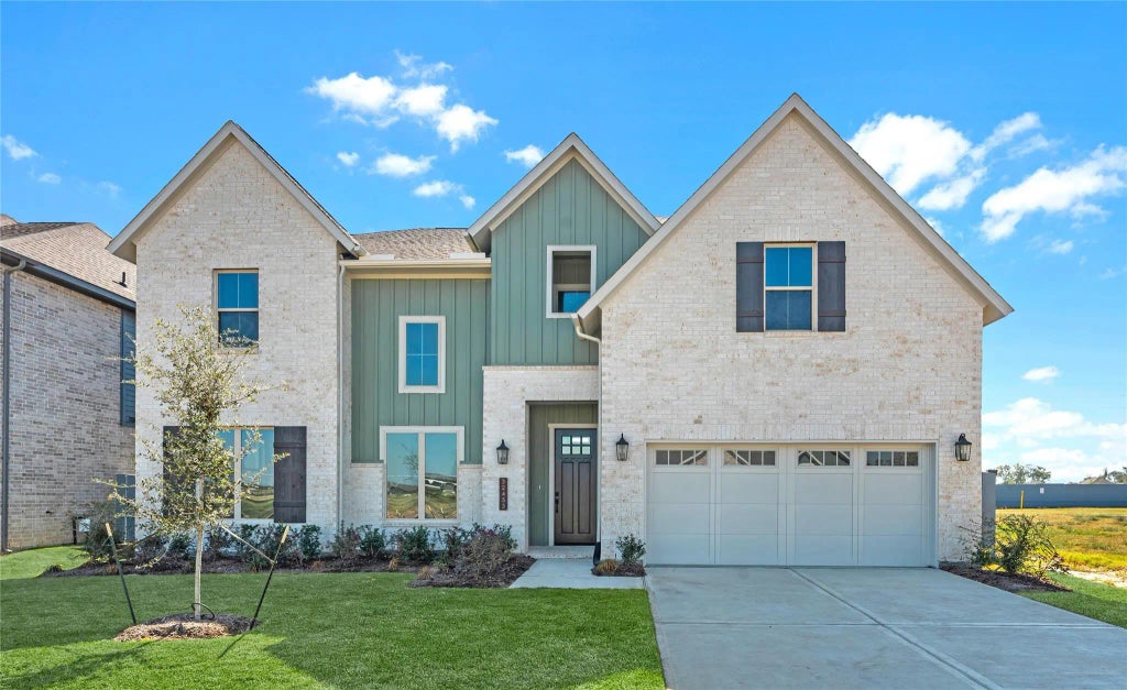 32453 Forktail Lake Drive, Fulshear