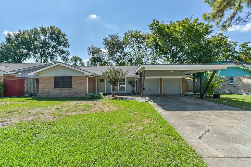 8711 Birdwood Road, Houston