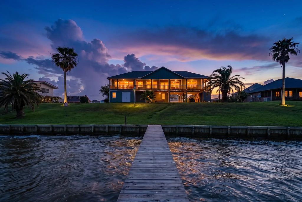 1440 W Bayshore Drive, Palacios