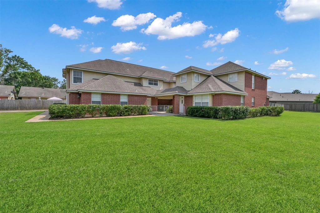 1141 Lovett Street, Tomball
