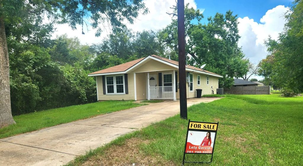 510 Charlotte St, Clute
