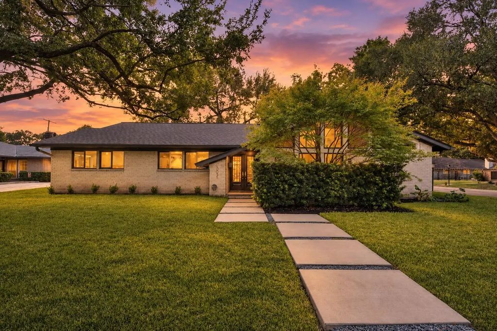 10051 Wickersham Lane, Houston
