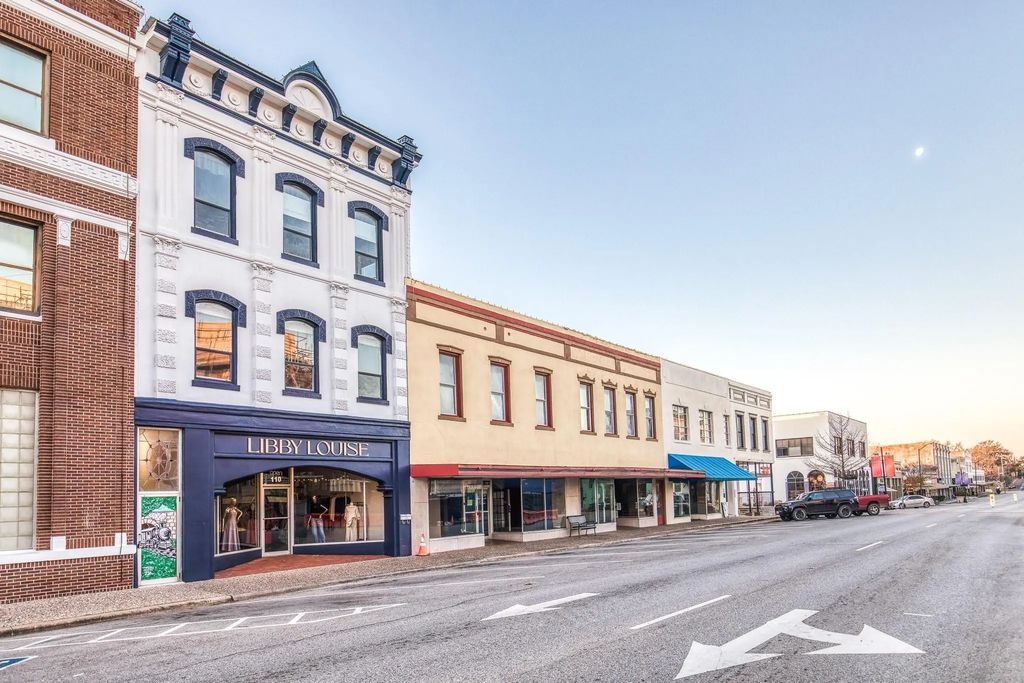 112 E Alamo Street 2, Brenham