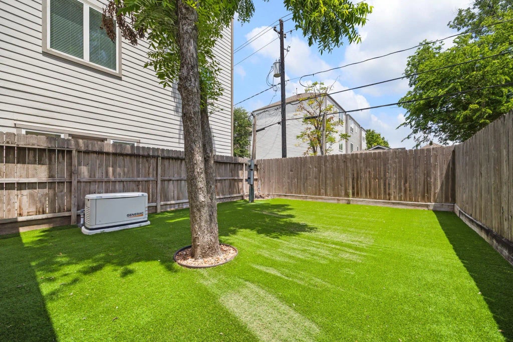 239 W 27th Street, Houston