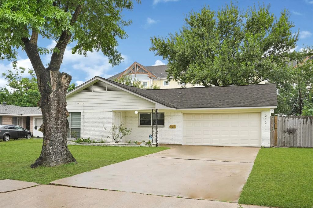 2131 Counter Point Drive, Houston