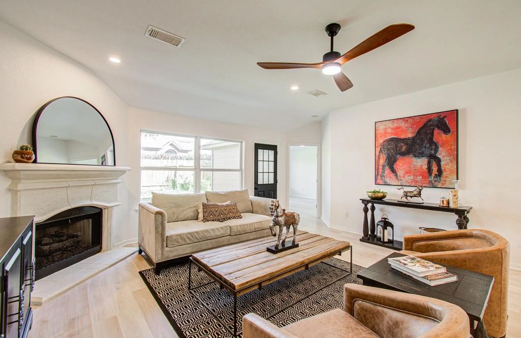 2030 Creek Shore Lane, Pearland