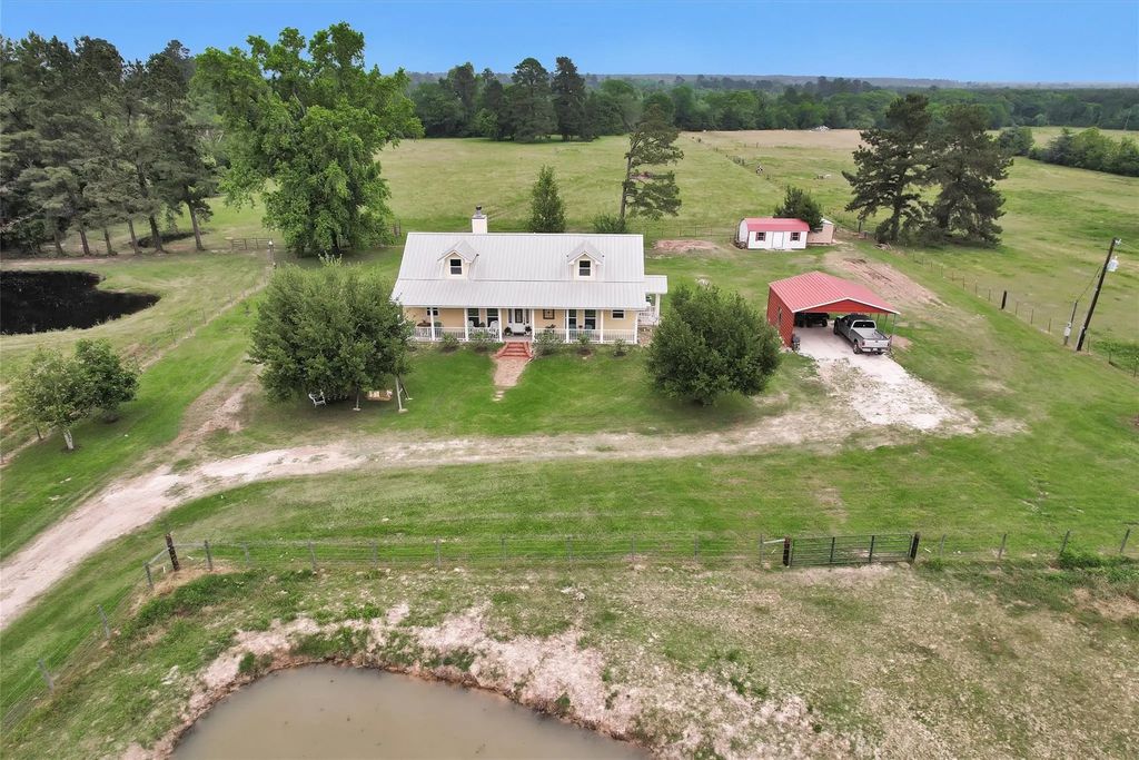 2955 Hogg Extension, Kennard