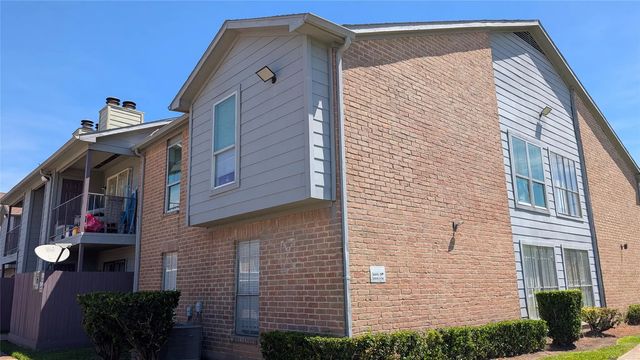9350 Country Creek Drive 77, Houston