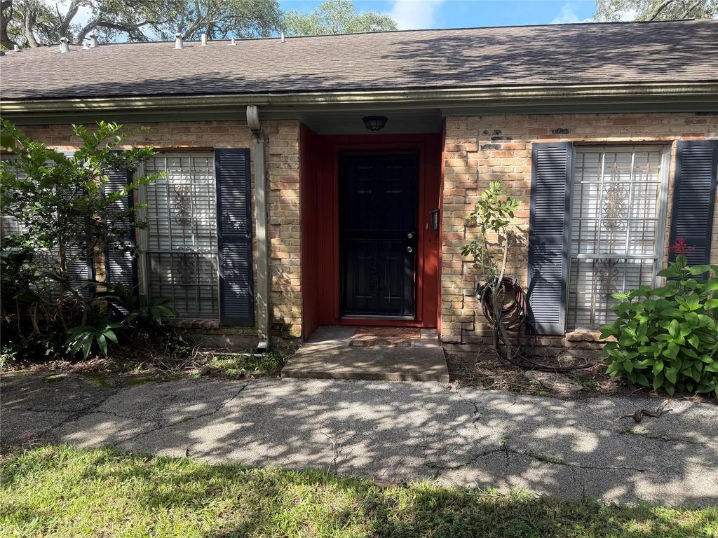 5212 Arboles Drive B, Houston