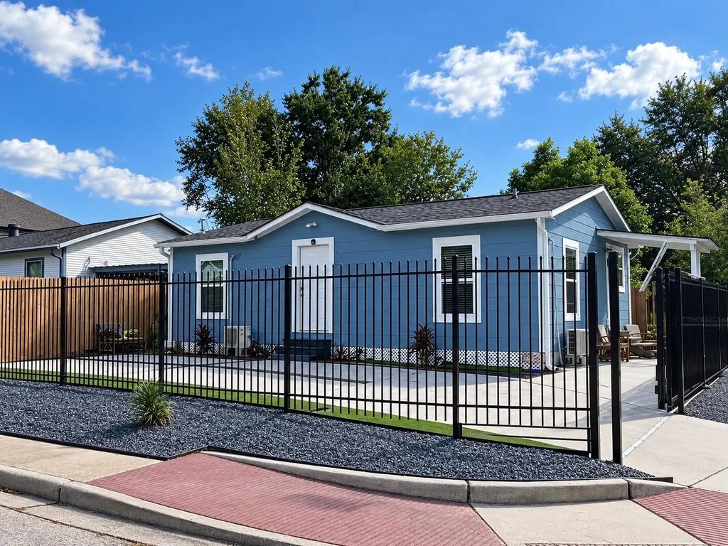 908 Jewett Street, Houston