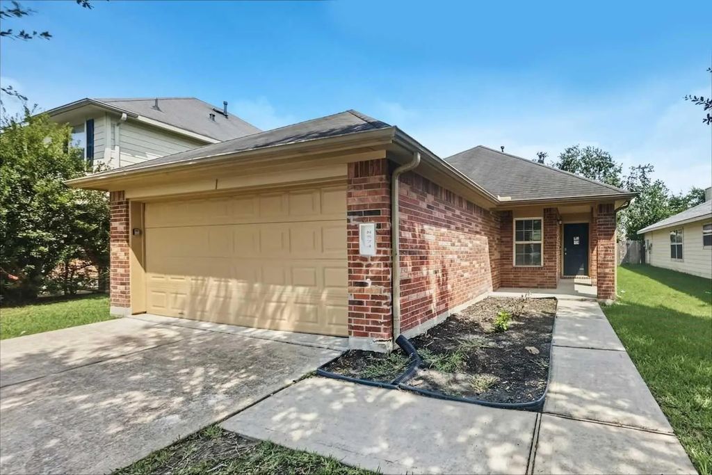 8574 Chaletford Drive, Houston