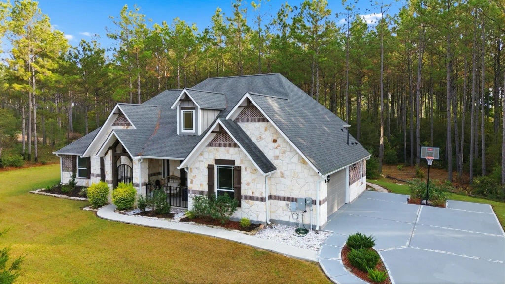 15516 Forest Grove Drive, Willis