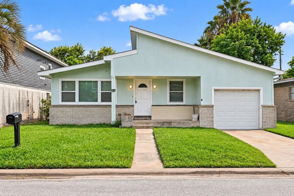 1805 Bayou Homes Drive, Galveston