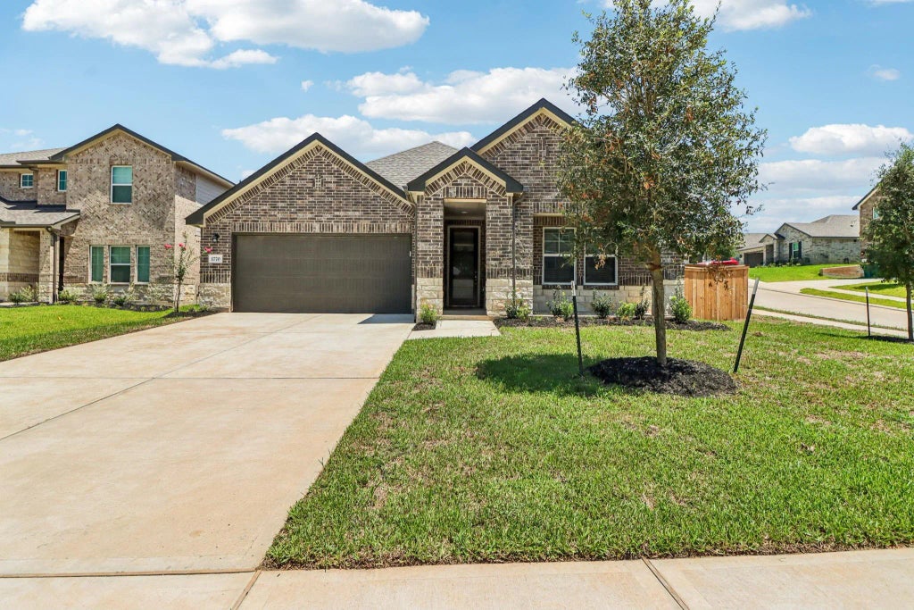 1770 Succotash Oak Court, Conroe