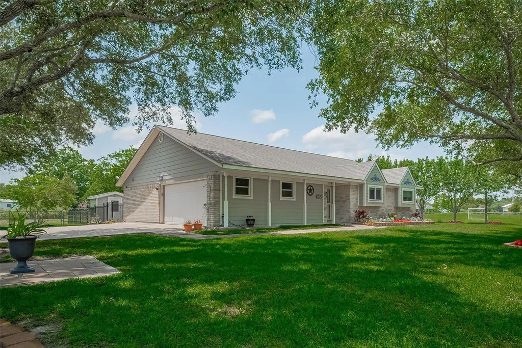 9526 Sandy Lane, Manvel
