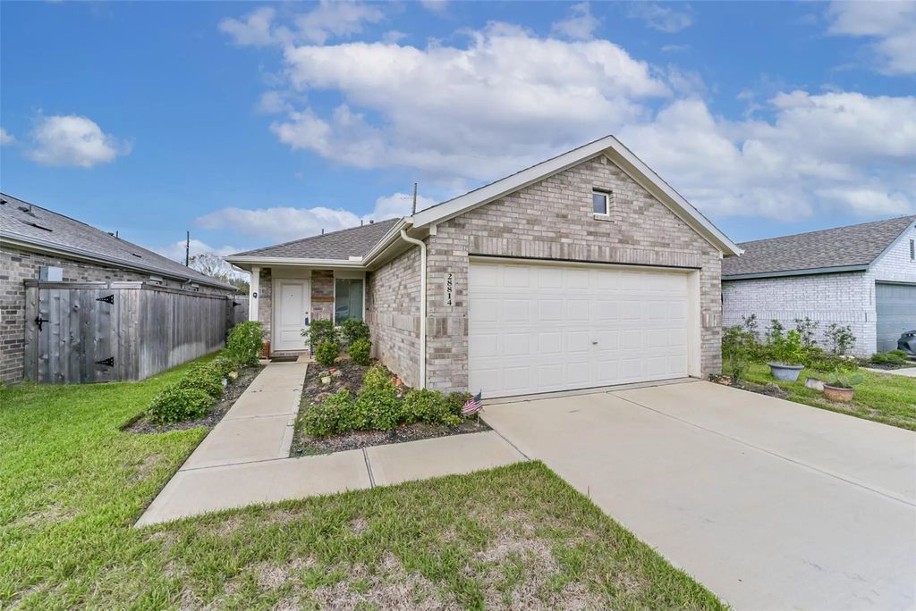 28814 Texas Plains Drive, Hockley