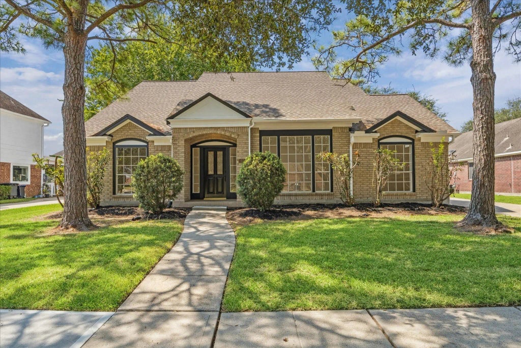 1905 Sandy Schoals Drive, League City