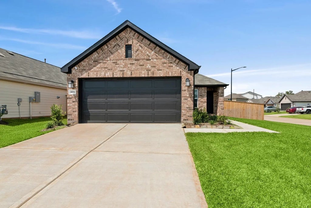 604 Roaring Falls Drive, Willis