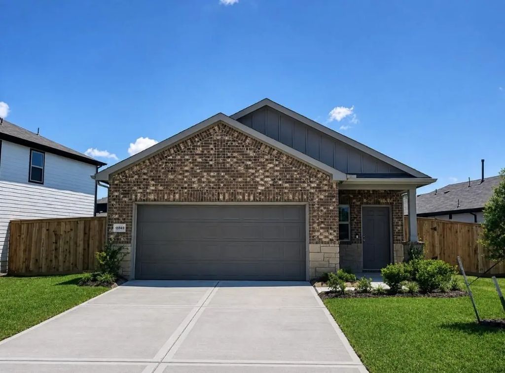 15949 Blass Valley Drive, Conroe