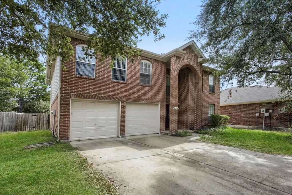 9214 Rosewell Court, Houston