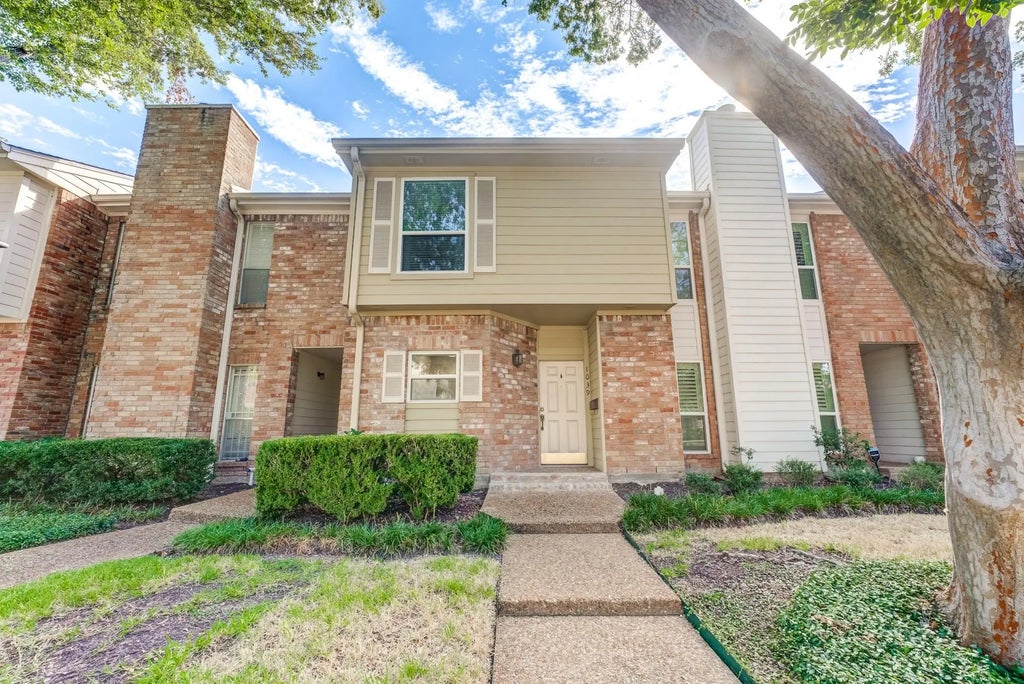 1039 Fountain View Drive, Houston