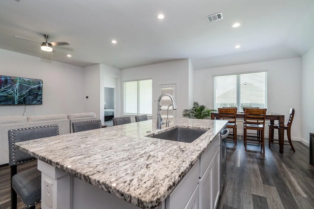 1565 Oakdale Crest Rd, Montgomery