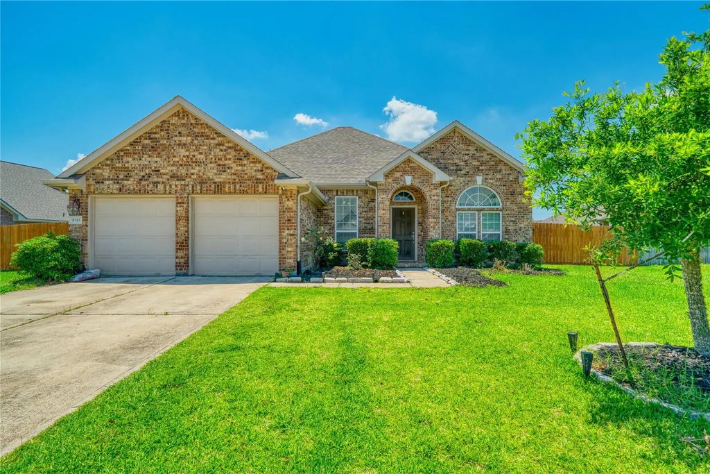 9515 Taylor Lane, Mont Belvieu