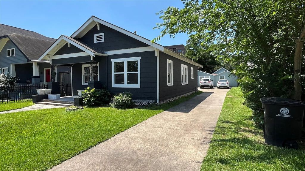 720 E 12th Street, Houston