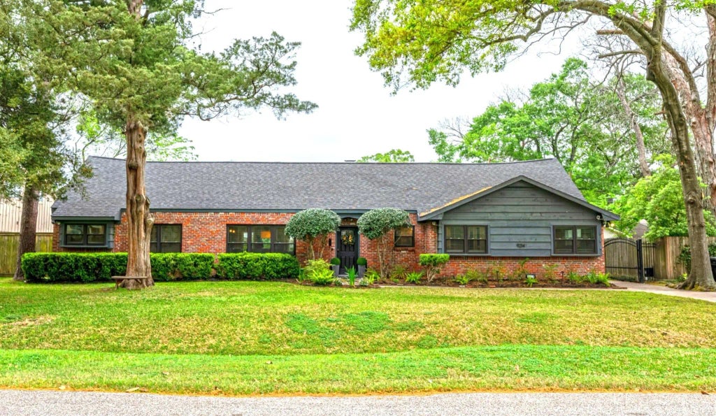 9214 Rangely Drive, Houston