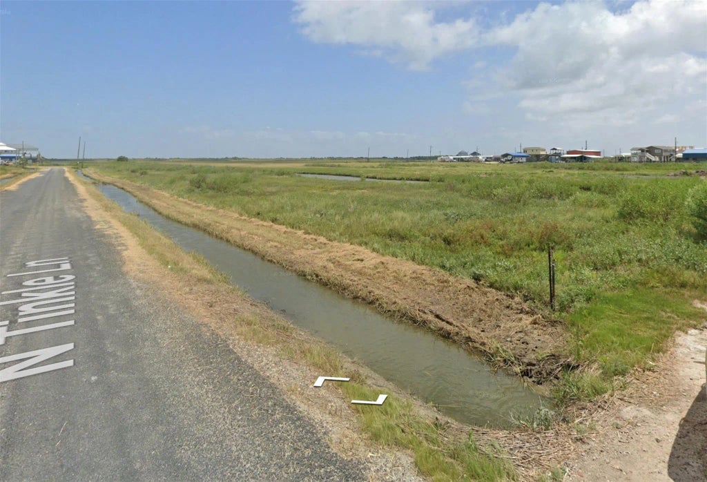 1266 N Tinkle Lane, Crystal Beach