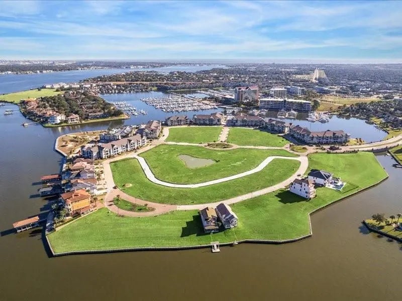 2555 Beacon Circle, League City