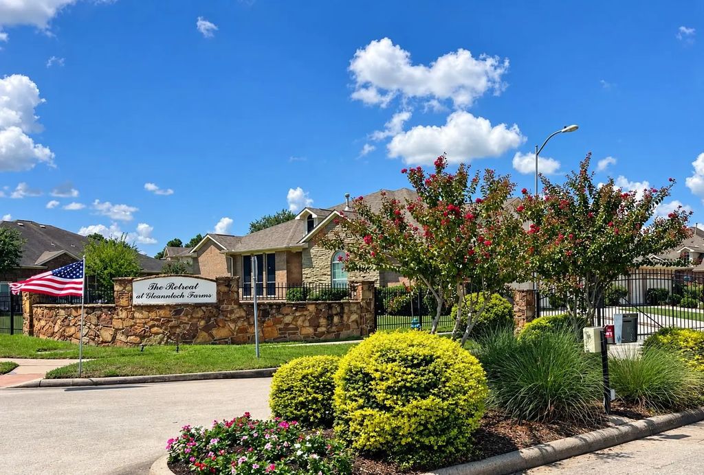 18718 Cypress Loch Drive, Spring