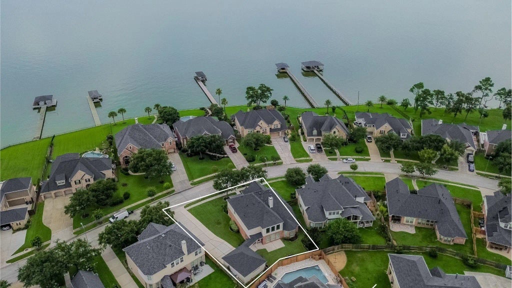 13703 Elm Shores Drive, Houston