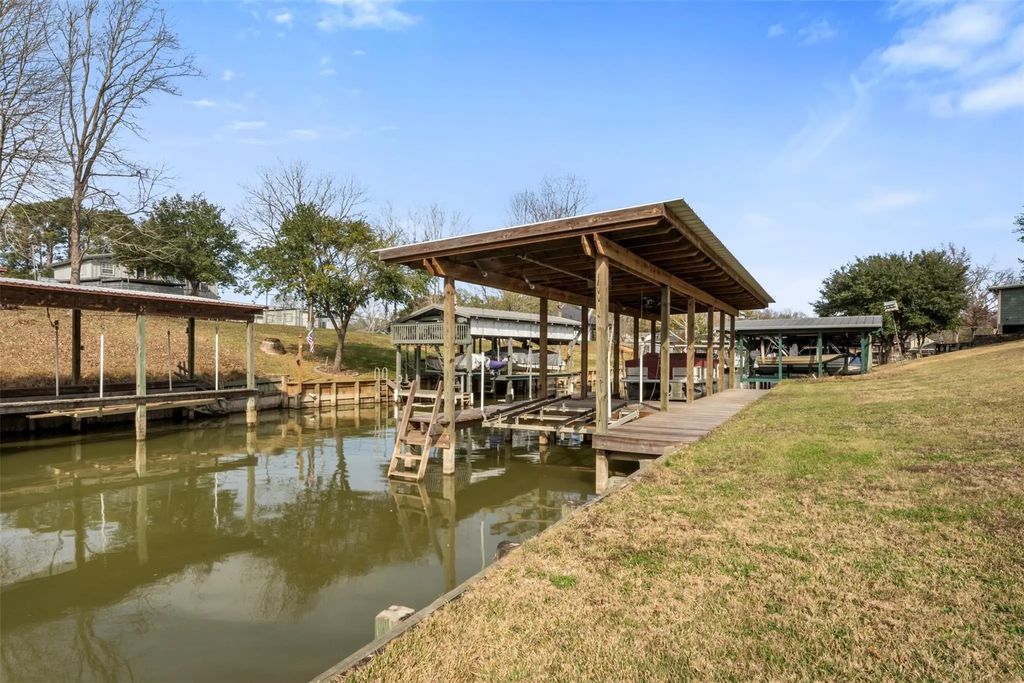 374 Harbor View Drive, Livingston