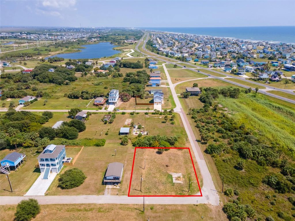 3925 El Lago Street, Galveston