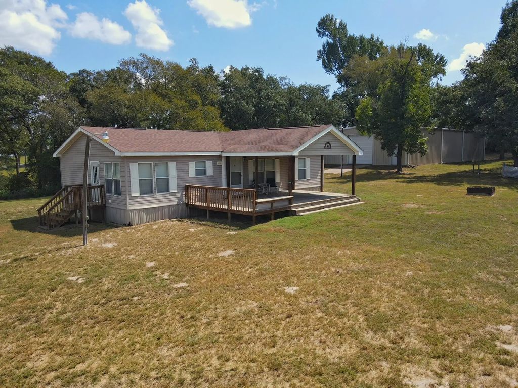 25421 I-45 Feeder Rd S, Buffalo