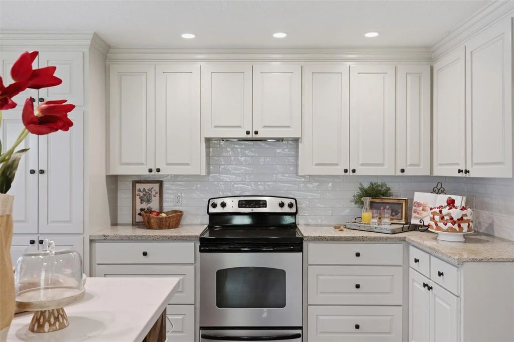 511 W Val Verde Street, Brenham