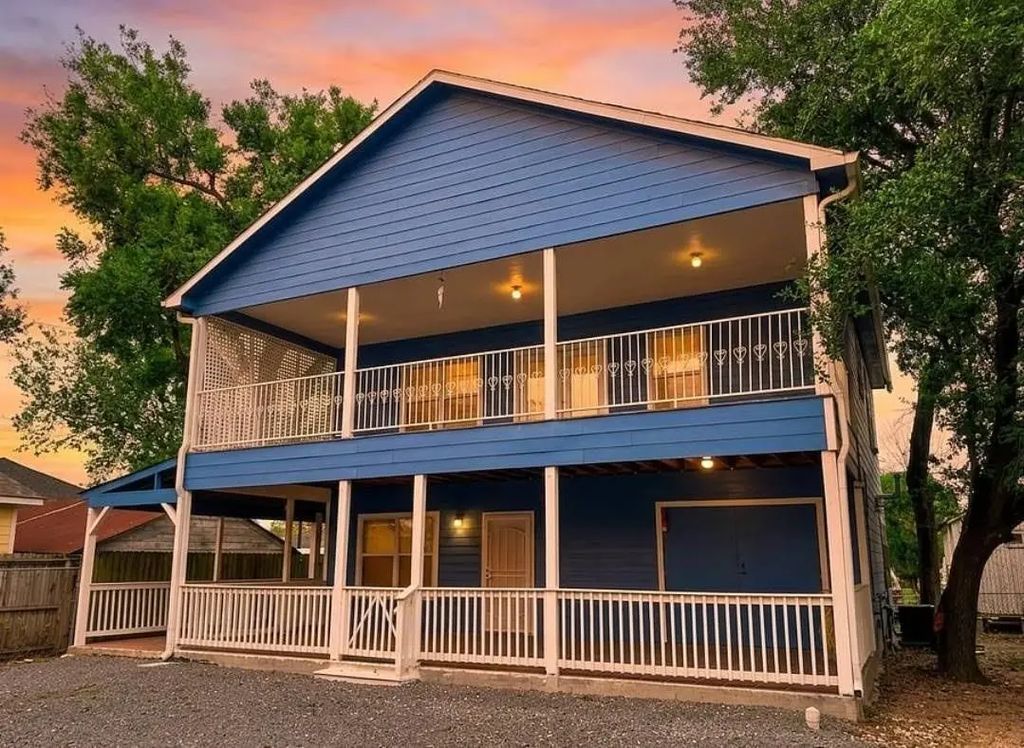 15 Stiles Street, Houston