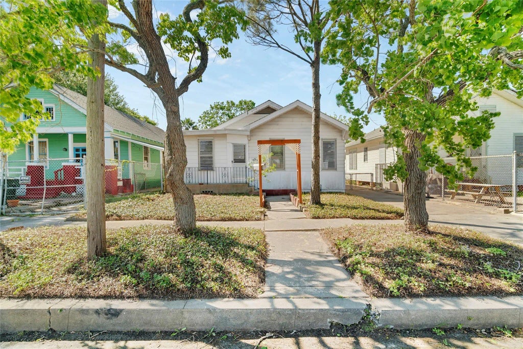 3715 Avenue Q, Galveston